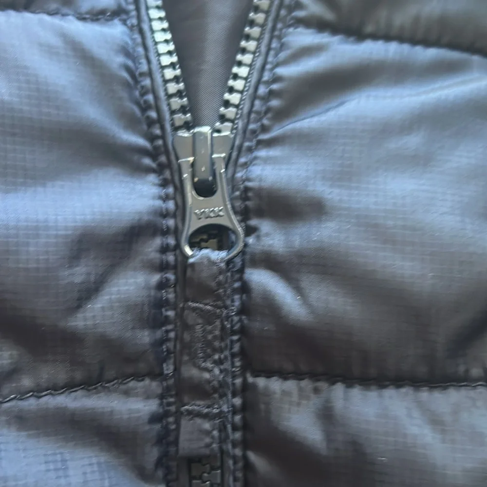 The Children's Place Boys M 7/8 Lightweight Navy Puffer Jacket